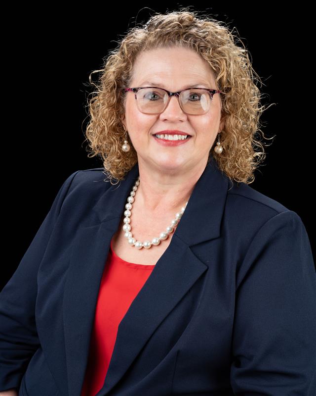 Connie Williams headshot